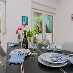 Aparthotel House Calm Forest 5 Minutes Walking From The Sandy Privlaka (Zadar)