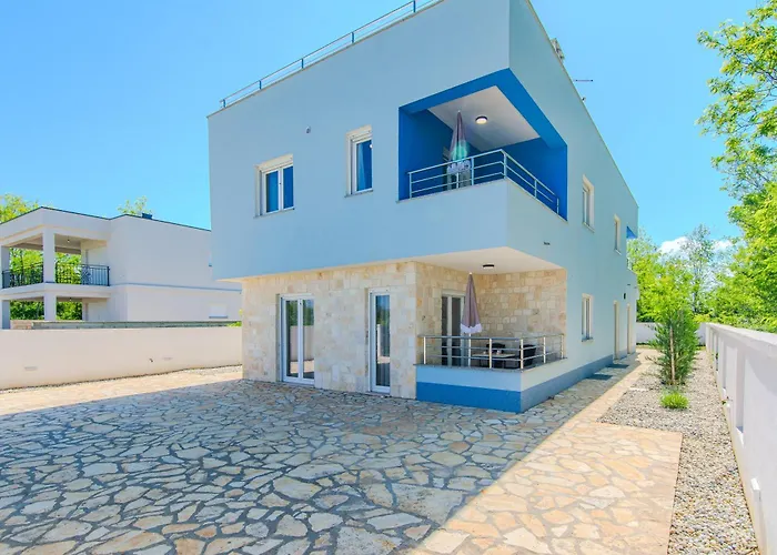 House Calm Forest 5 Minutes Walking From The Sandy * Privlaka (Zadar)