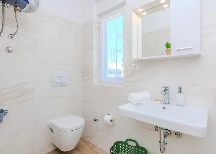 מלון דירות House Calm Forest 5 Minutes Walking From The Sandy *