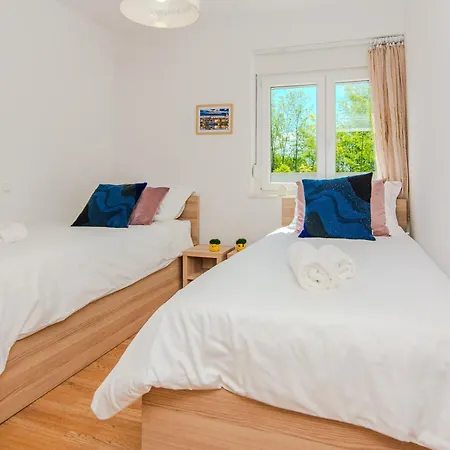 House Calm Forest 5 Minutes Walking From The Sandy * Privlaka (Zadar)